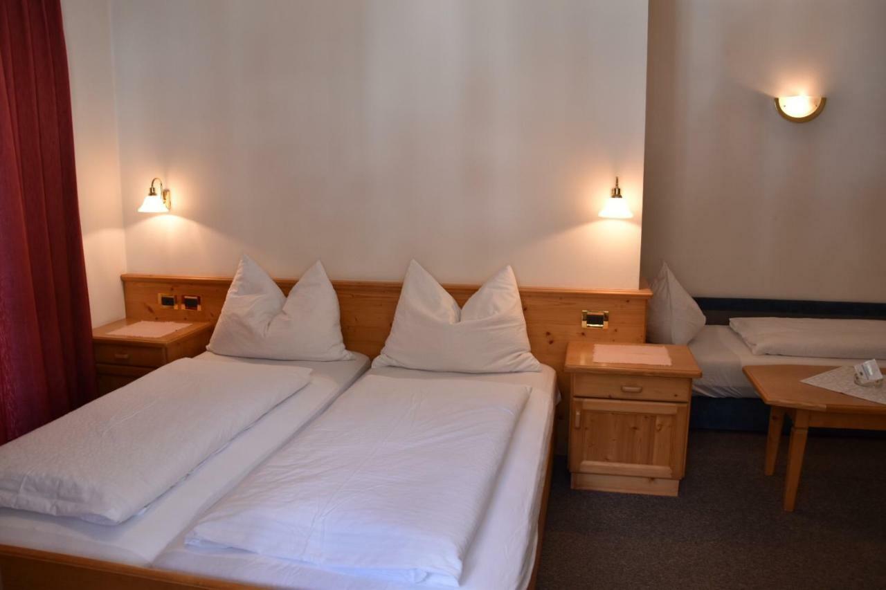 Bed and Breakfast Garni Haus Tyrol Kurfar Exterior foto